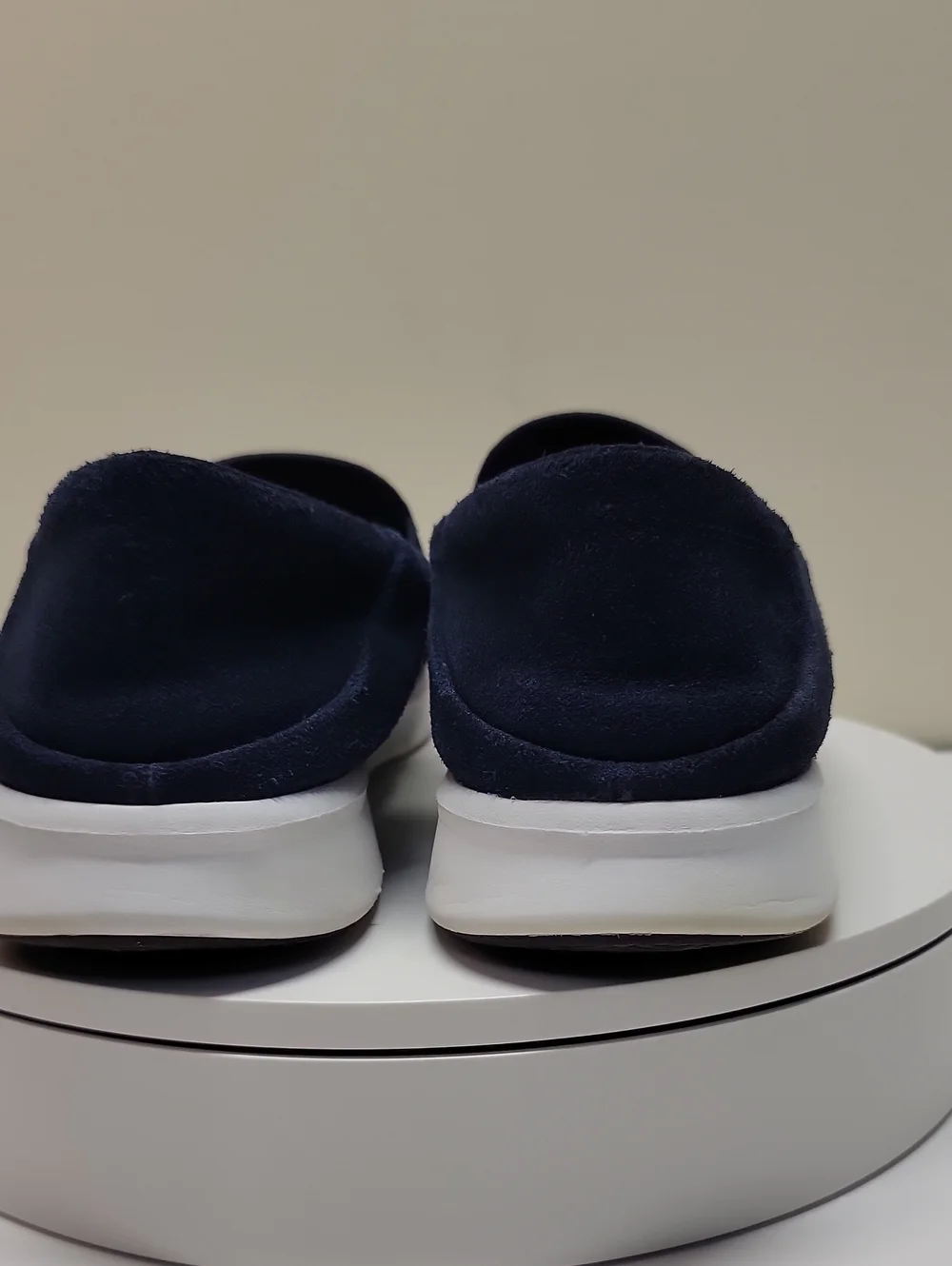 UGG Mens Navy Mesh Treadlite Loafers with White Sole Size 11.5